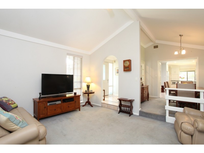 27 Iandra Loop, Willetton WA 6155