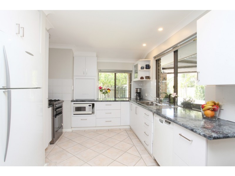 27 Iandra Loop, Willetton WA 6155