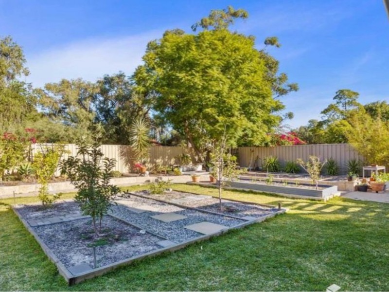 39 Jackson Road, Karawara WA 6152