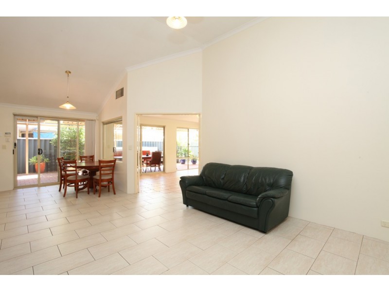 52 Pitt Street, St James WA 6102