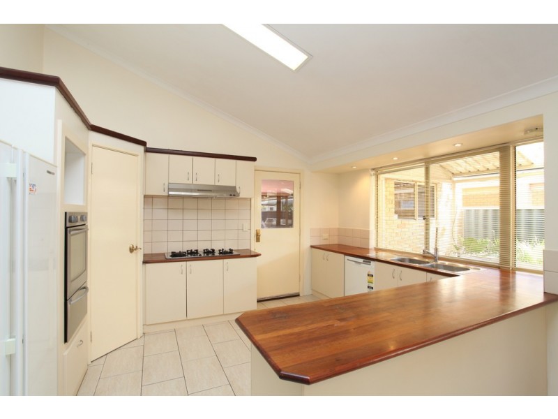 52 Pitt Street, St James WA 6102