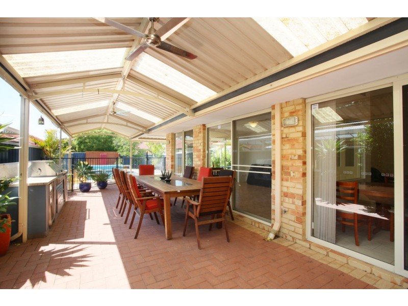 52 Pitt Street, St James WA 6102