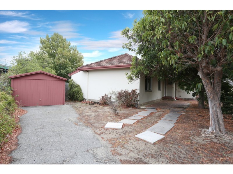 396 Berwick Street, St James WA 6102