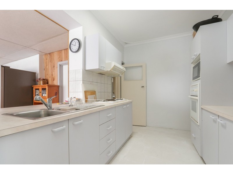 Bed 1/8 Goddard Street, Lathlain WA 6100