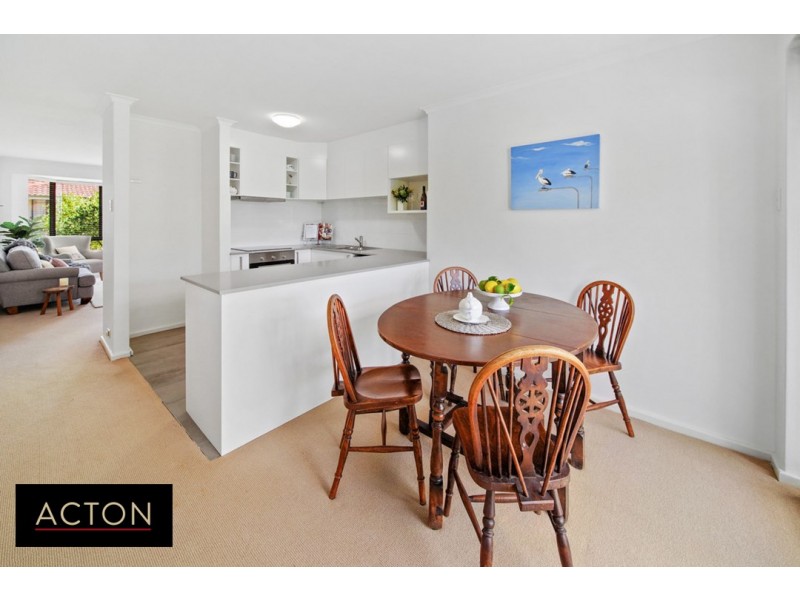 8/2 Lakeside Terrace, Mount Pleasant WA 6153