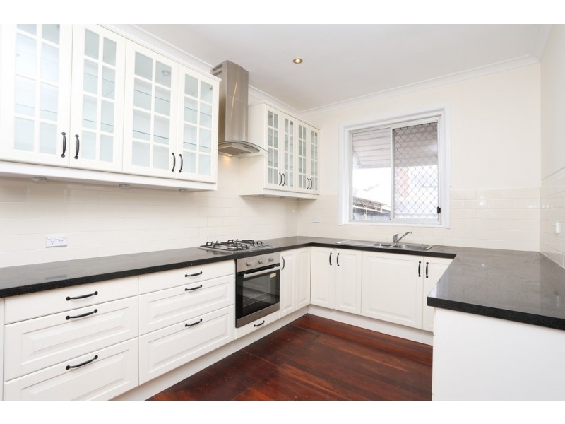 4 Clinton Avenue, St James WA 6102