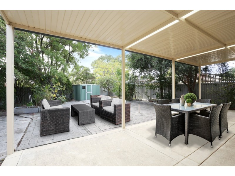 4 Clinton Avenue, St James WA 6102