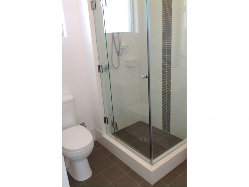 2/4 Hendra Street, Cloverdale WA 6105