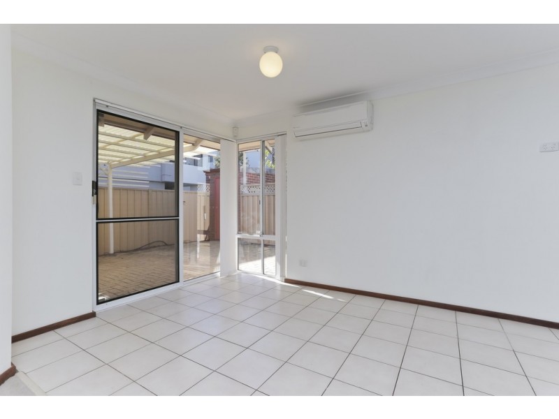 2/136 Carnarvon Street, East Victoria Park WA 6101