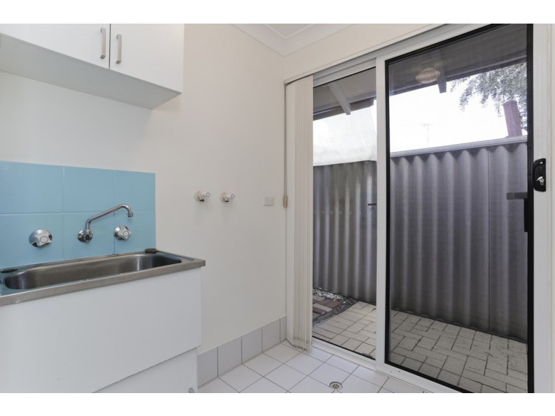 2/136 Carnarvon Street, East Victoria Park WA 6101