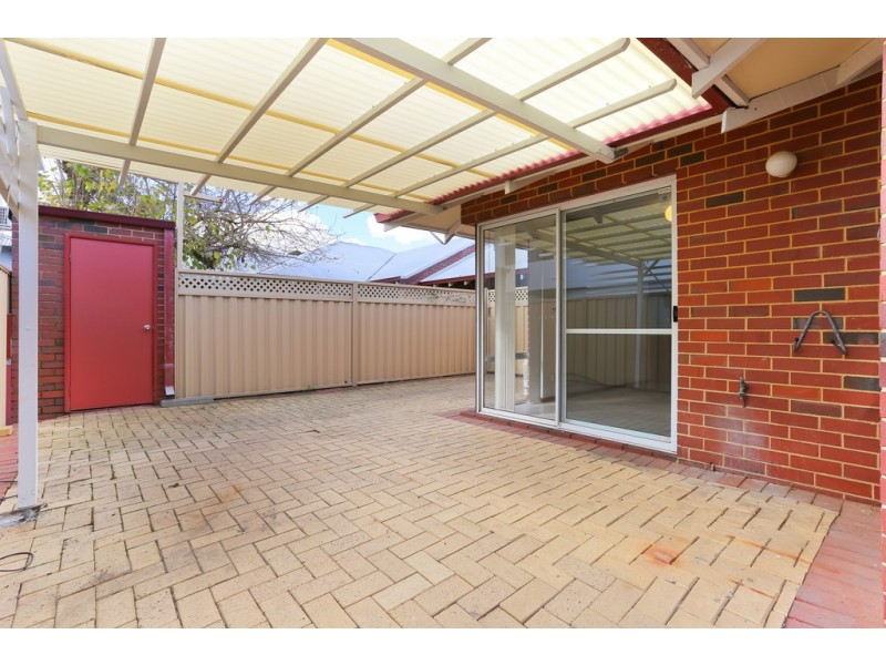 2/136 Carnarvon Street, East Victoria Park WA 6101