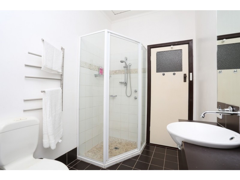 9 Victoria Street, St James WA 6102