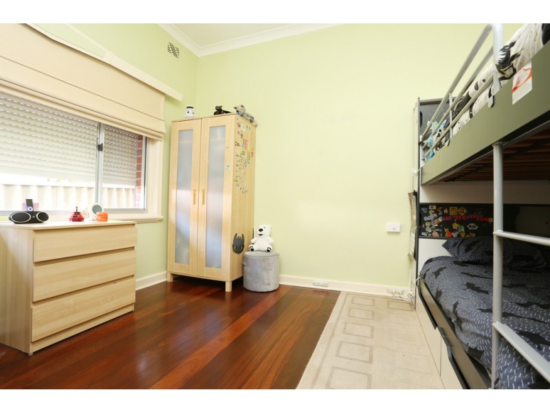 9 Victoria Street, St James WA 6102