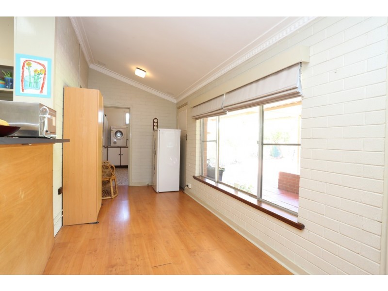 9 Victoria Street, St James WA 6102