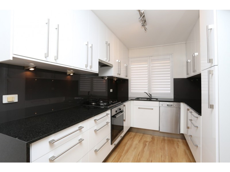 6/144 Gwenyfred Road, Kensington WA 6151