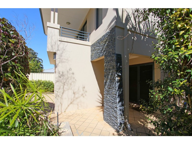 11 Lawrence Street, Bayswater WA 6053