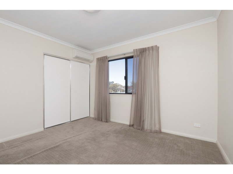 11 Lawrence Street, Bayswater WA 6053