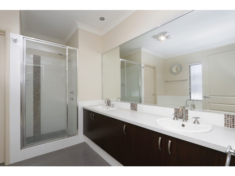 11 Lawrence Street, Bayswater WA 6053