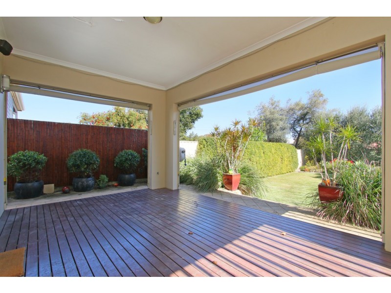 11 Lawrence Street, Bayswater WA 6053