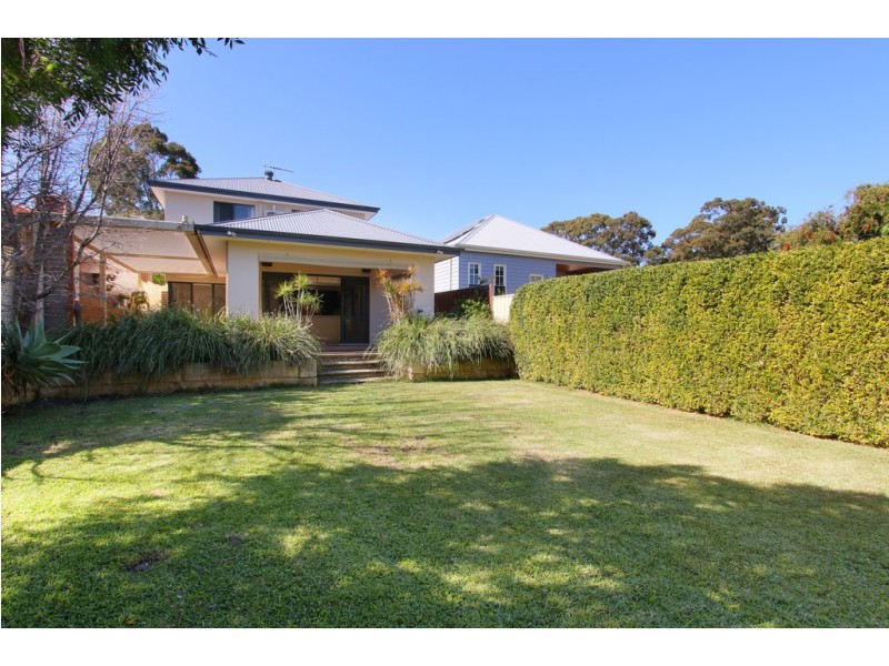 11 Lawrence Street, Bayswater WA 6053