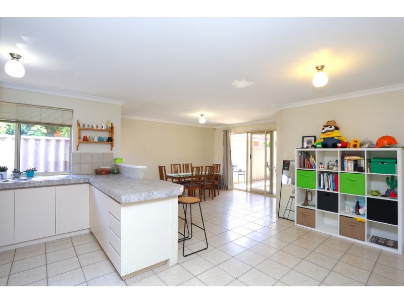 82 Upton Street, St James WA 6102