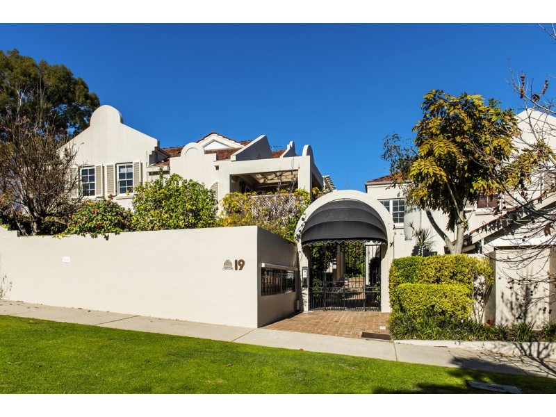 13/19 Karoo Street, South Perth WA 6151