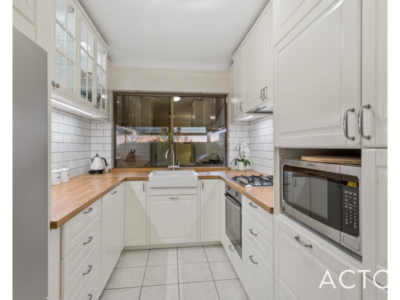 4/159 Melville Parade, Como WA 6152