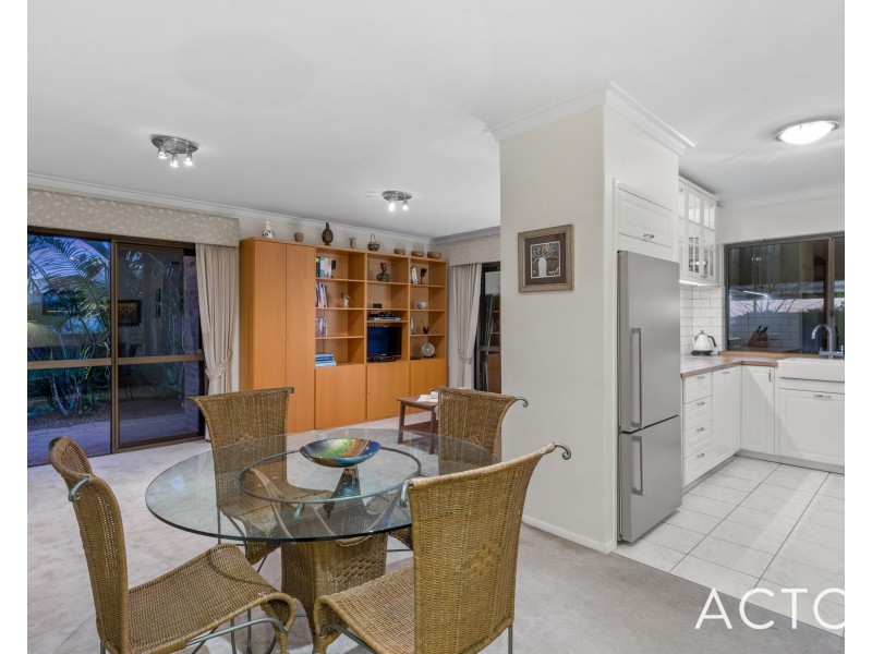 4/159 Melville Parade, Como WA 6152