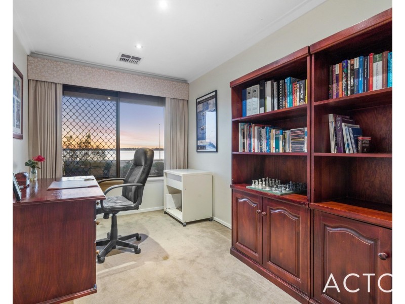 4/159 Melville Parade, Como WA 6152