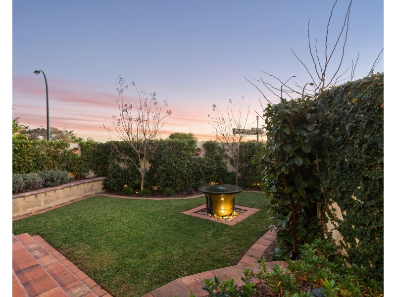 4/159 Melville Parade, Como WA 6152