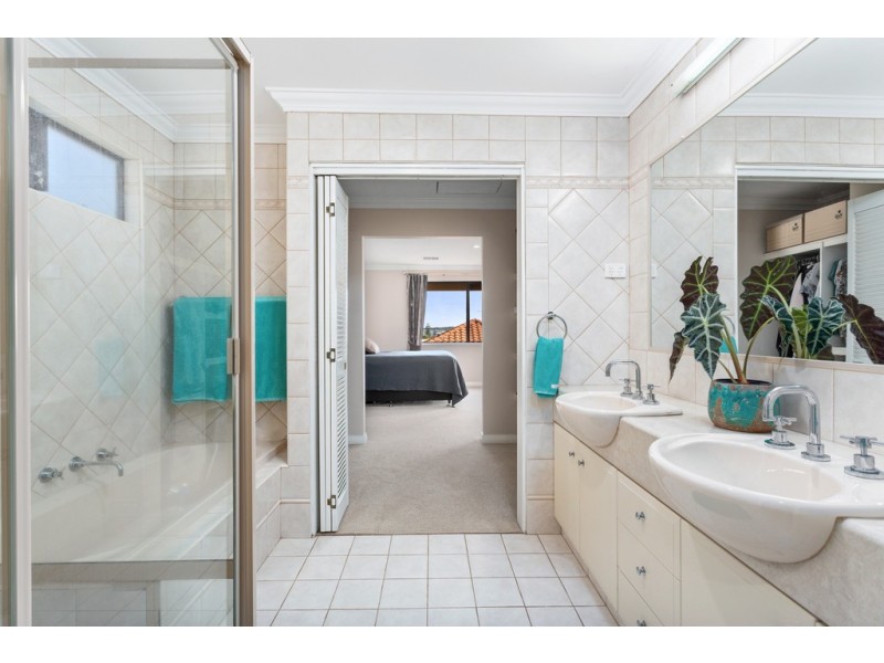 1/175 Coode Street, Como WA 6152