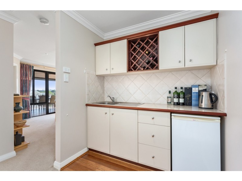 1/175 Coode Street, Como WA 6152