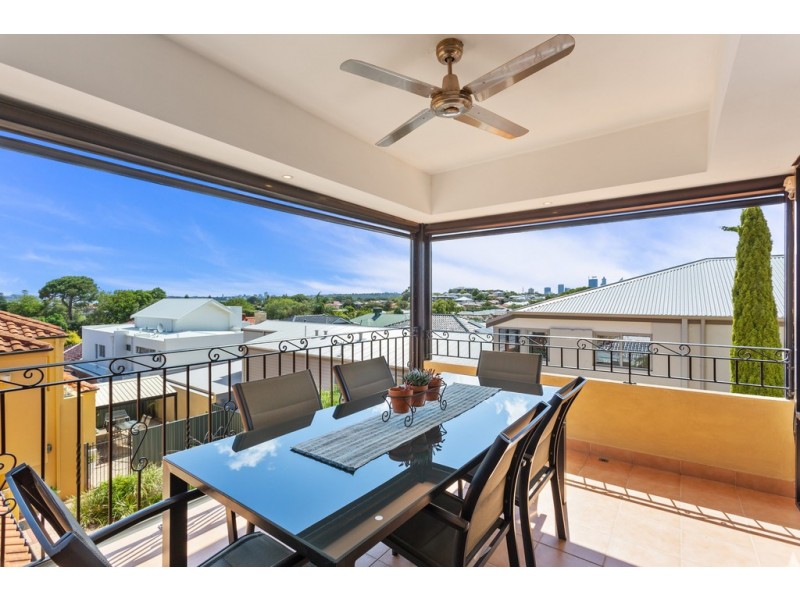 1/175 Coode Street, Como WA 6152