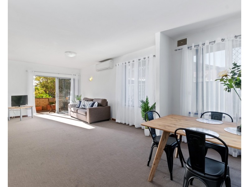 1/42 Robert Street, Como WA 6152