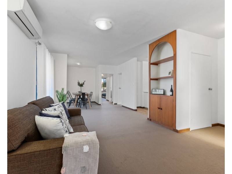 1/42 Robert Street, Como WA 6152