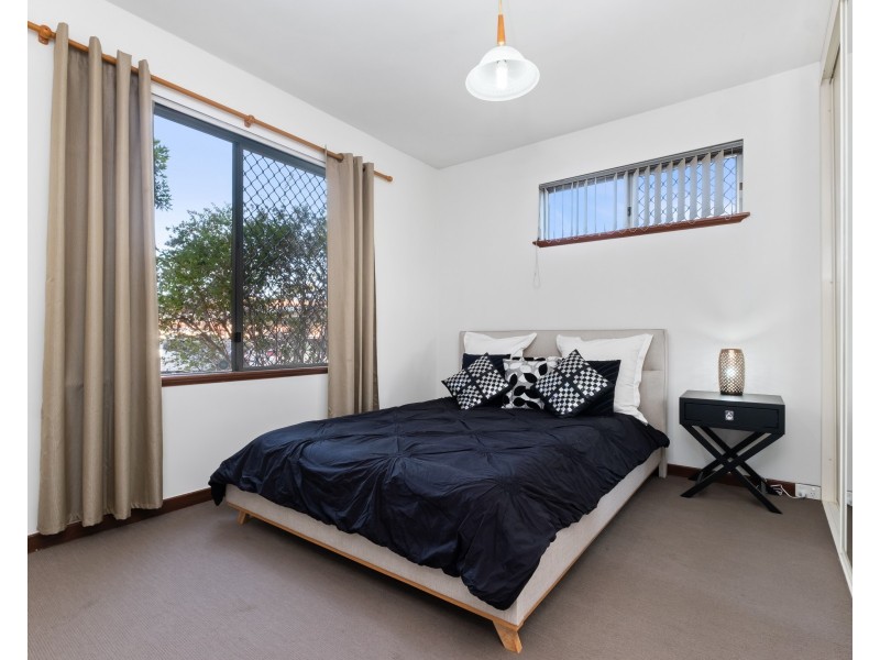 1/42 Robert Street, Como WA 6152