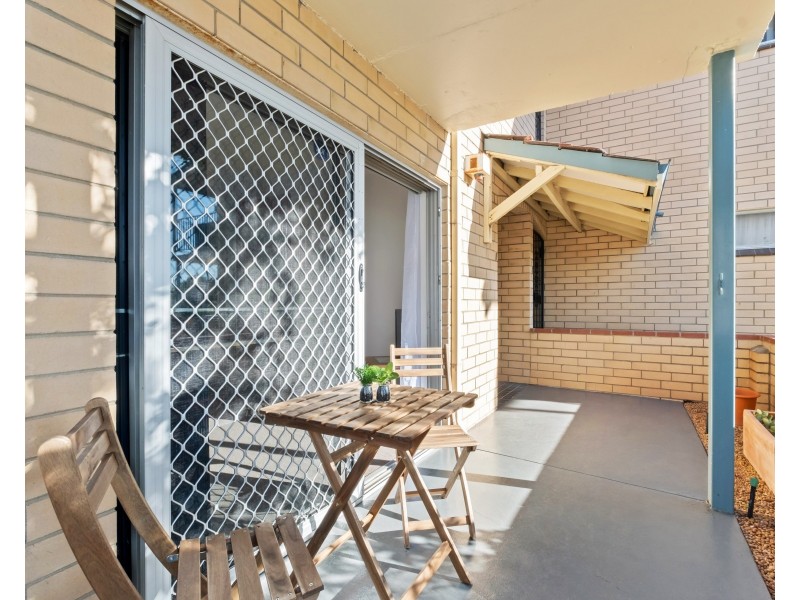 1/42 Robert Street, Como WA 6152