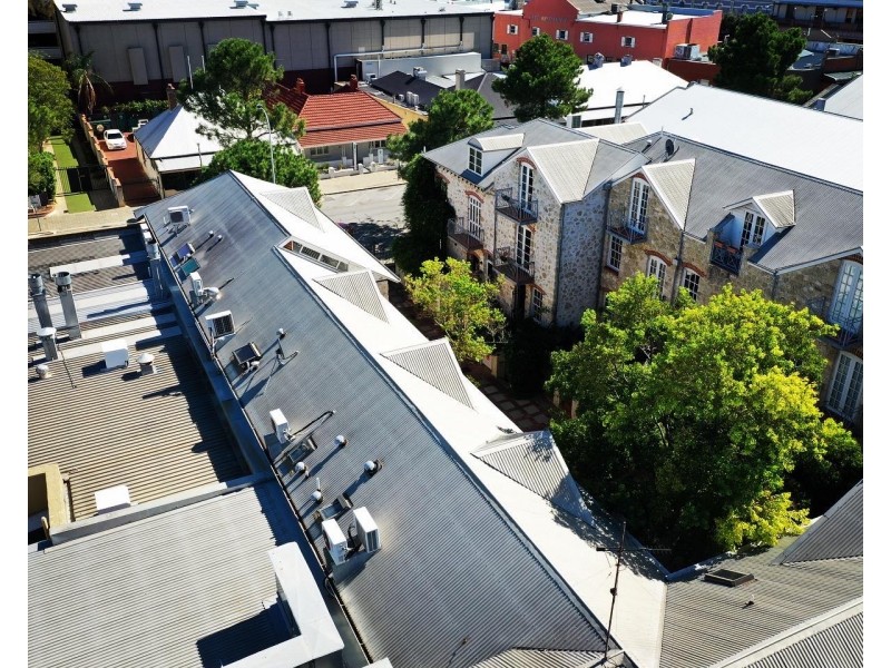 1/17 Essex Street, Fremantle WA 6160