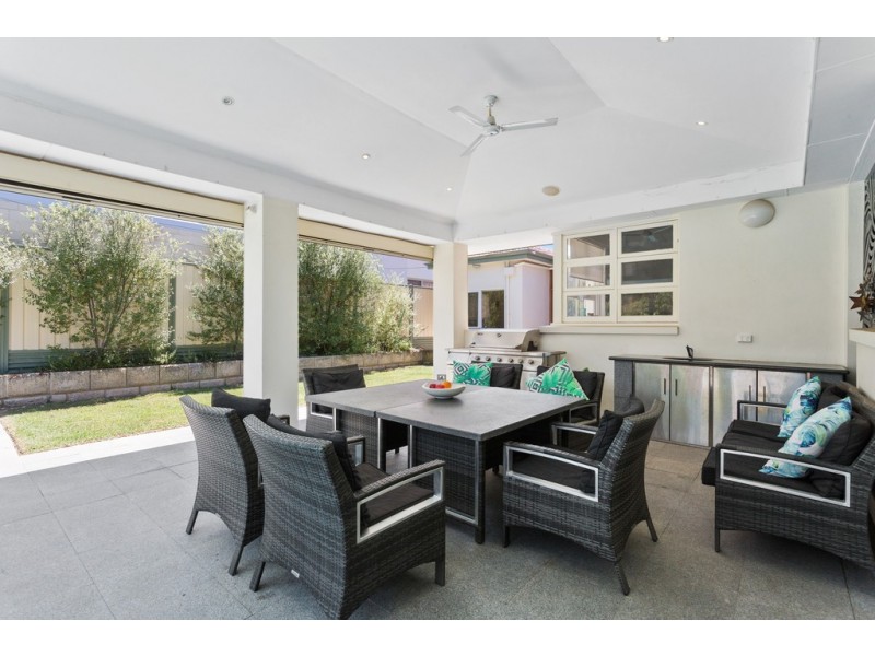 69 Hobbs Avenue, Como WA 6152