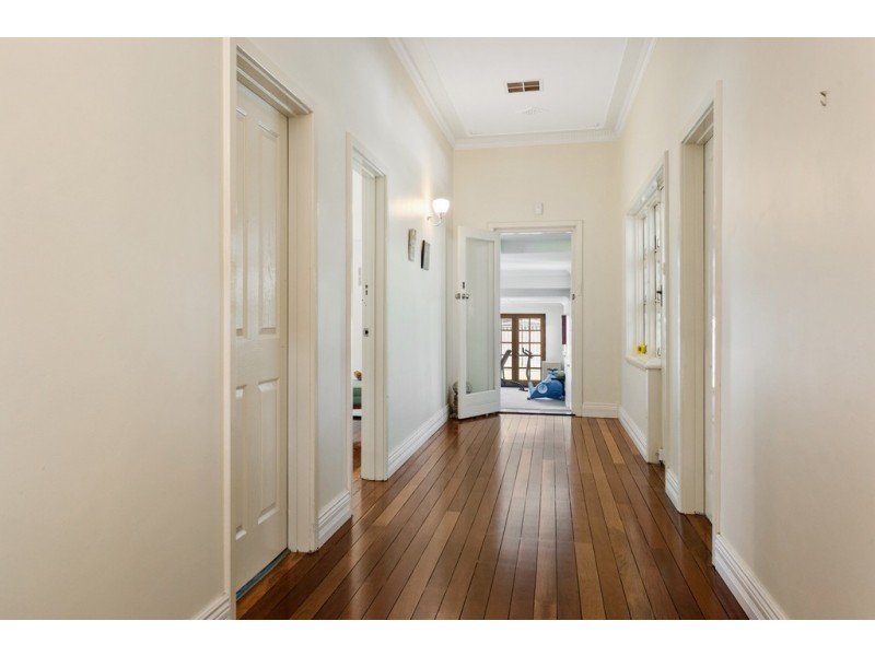 69 Hobbs Avenue, Como WA 6152