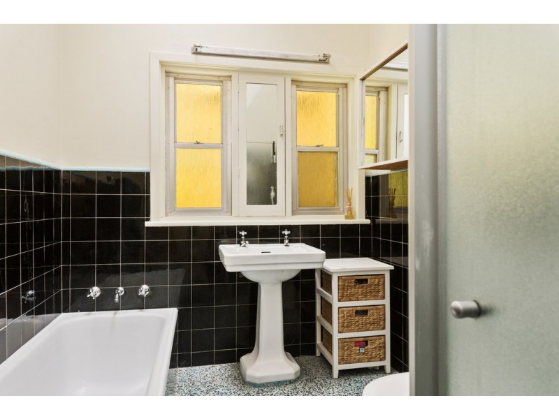 69 Hobbs Avenue, Como WA 6152