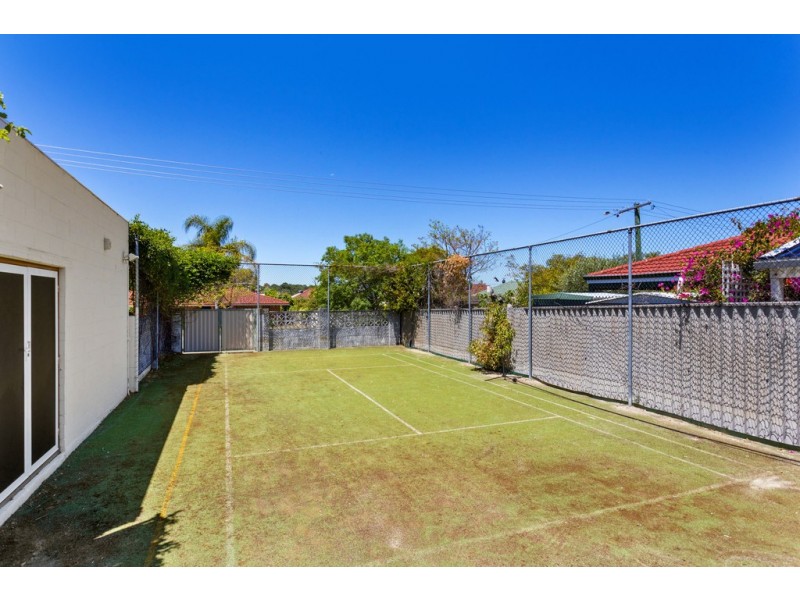 69 Hobbs Avenue, Como WA 6152