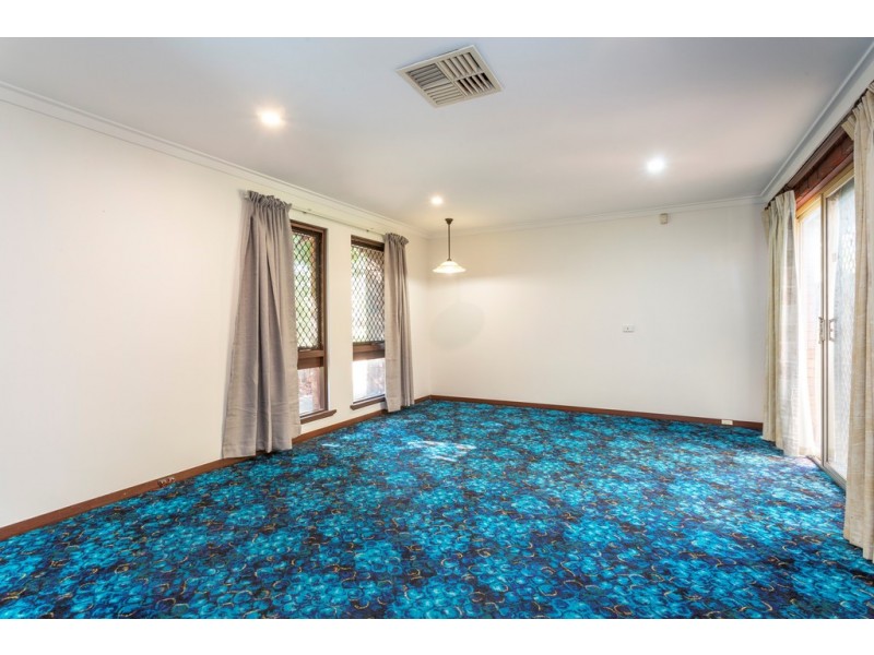 20 Regency Drive, Thornlie WA 6108