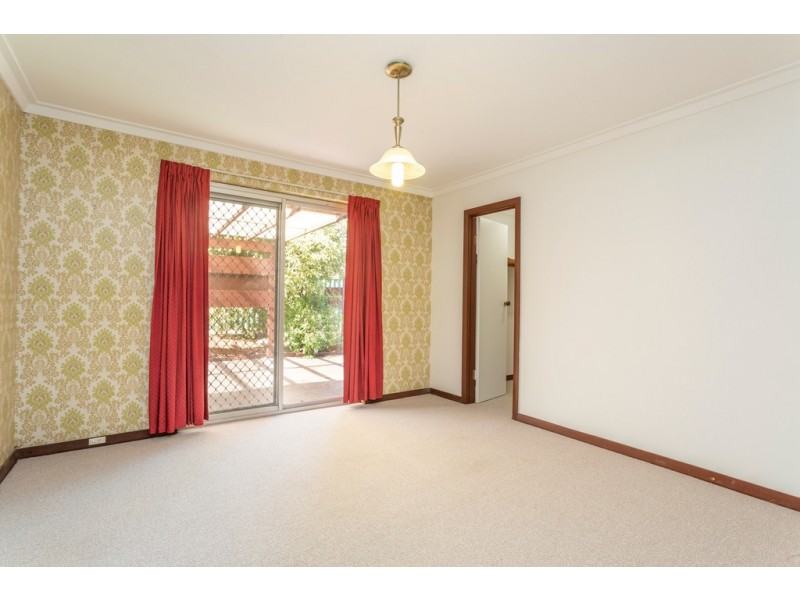 20 Regency Drive, Thornlie WA 6108