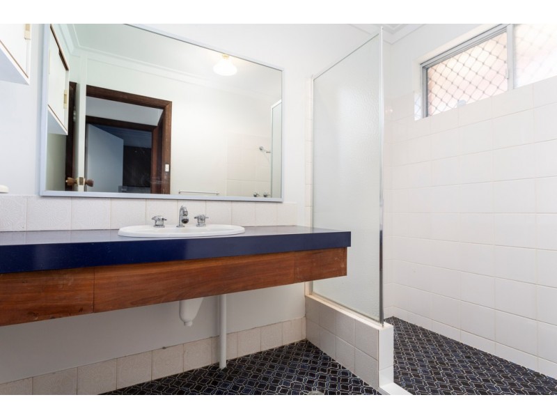 20 Regency Drive, Thornlie WA 6108