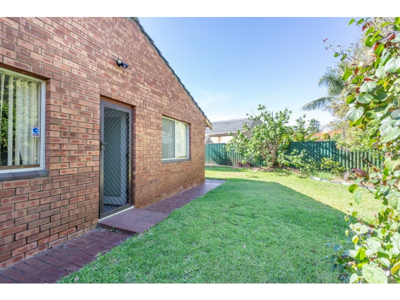 20 Regency Drive, Thornlie WA 6108