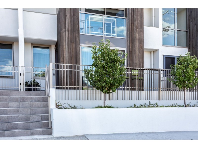 2/15 Leonard Street, Victoria Park WA 6100