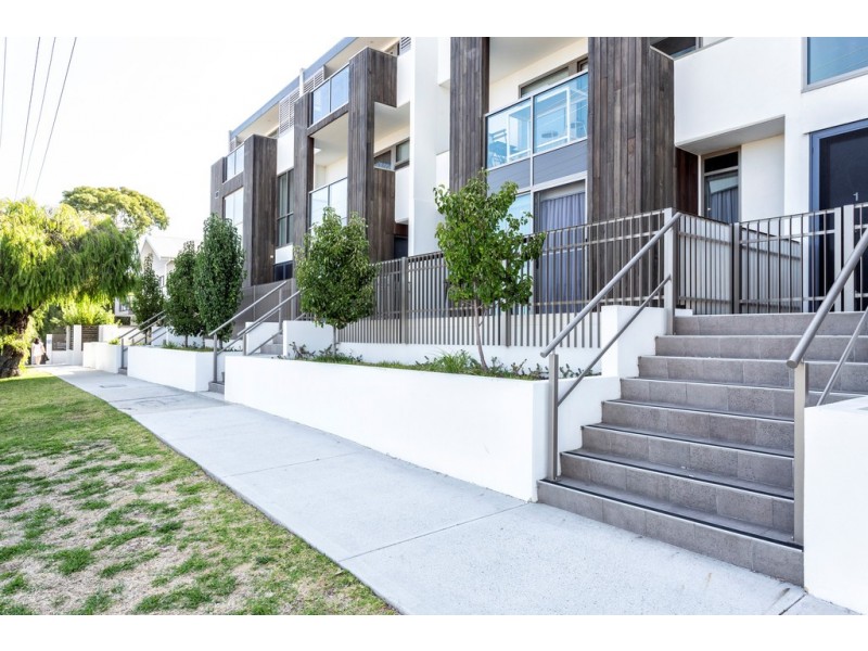 2/15 Leonard Street, Victoria Park WA 6100