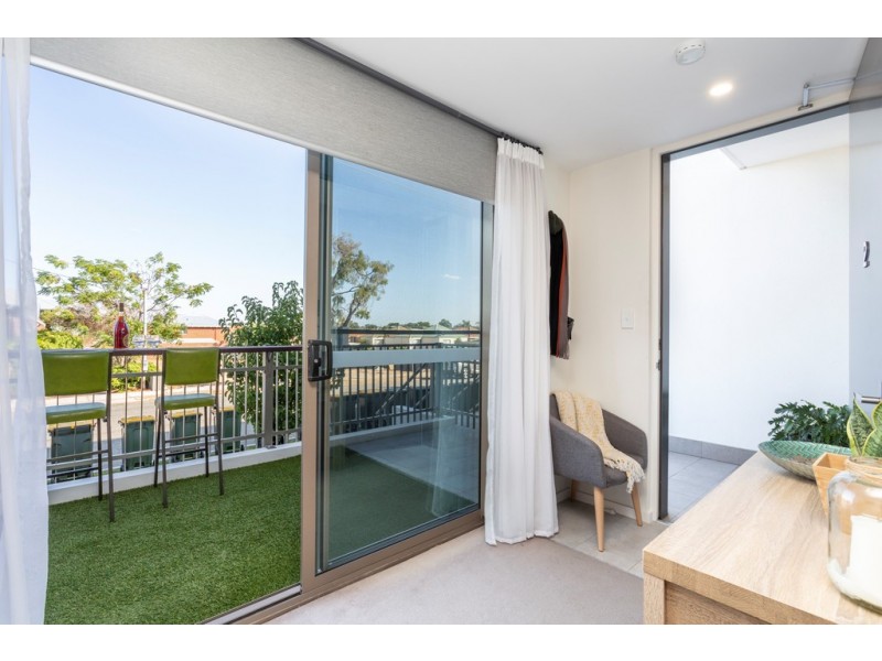 2/15 Leonard Street, Victoria Park WA 6100