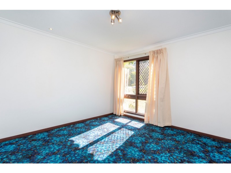 20 Regency Drive, Thornlie WA 6108